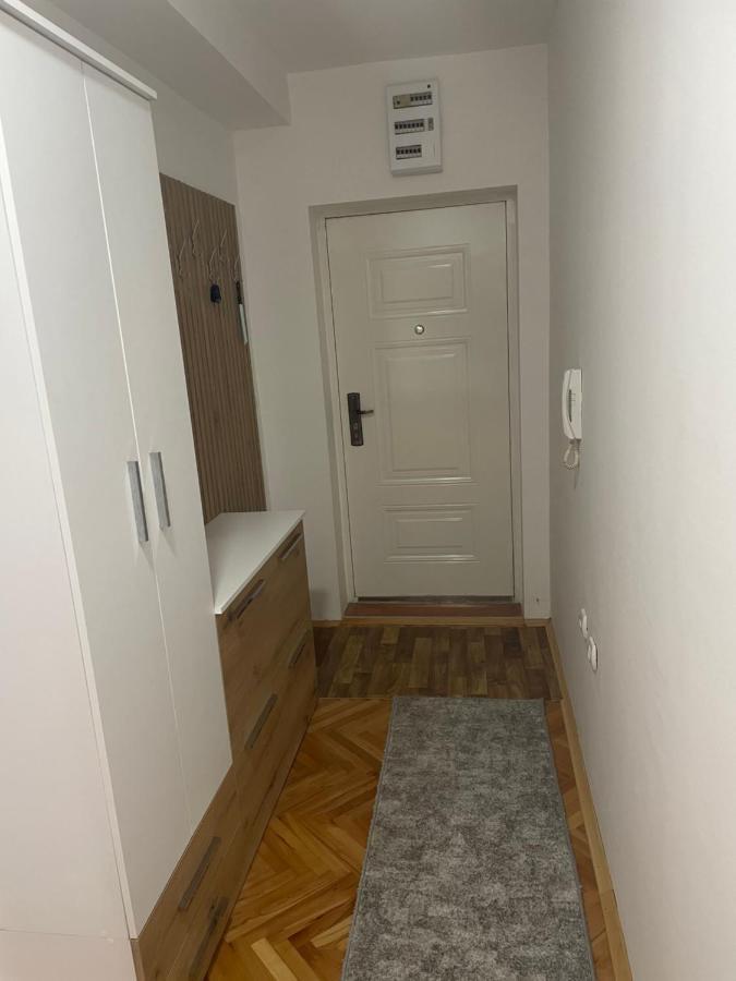Modern Reality Kumanovo Exterior foto